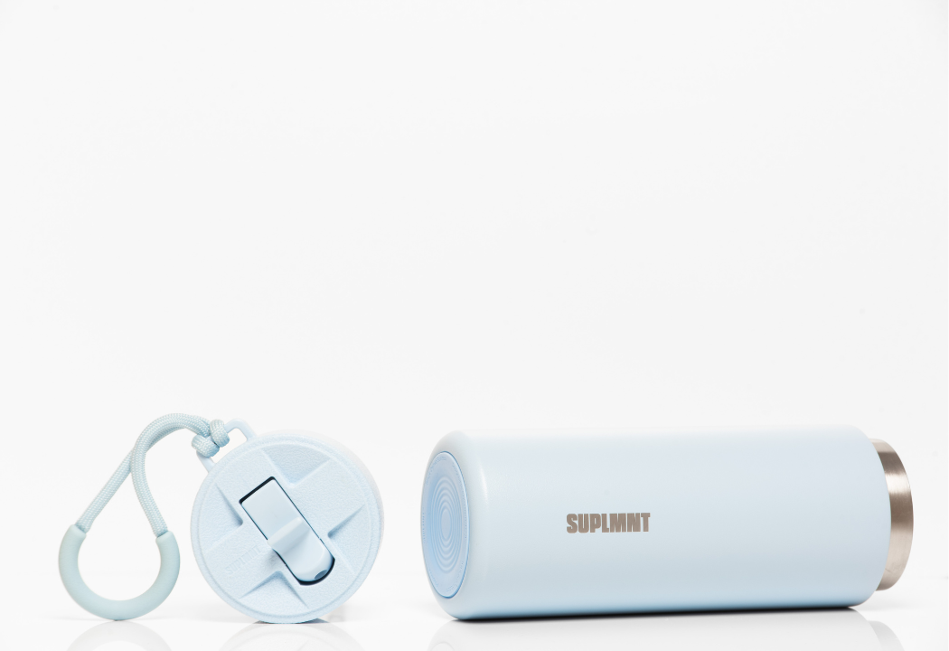 24 OZ WATER BOTTLE WITH STRAW LID